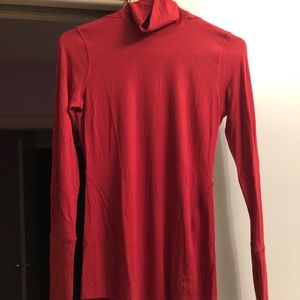 Lululemon Women’s Small Turtleneck